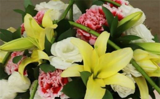 2028年农历二月初五结婚日子如何 今日办婚礼好吗